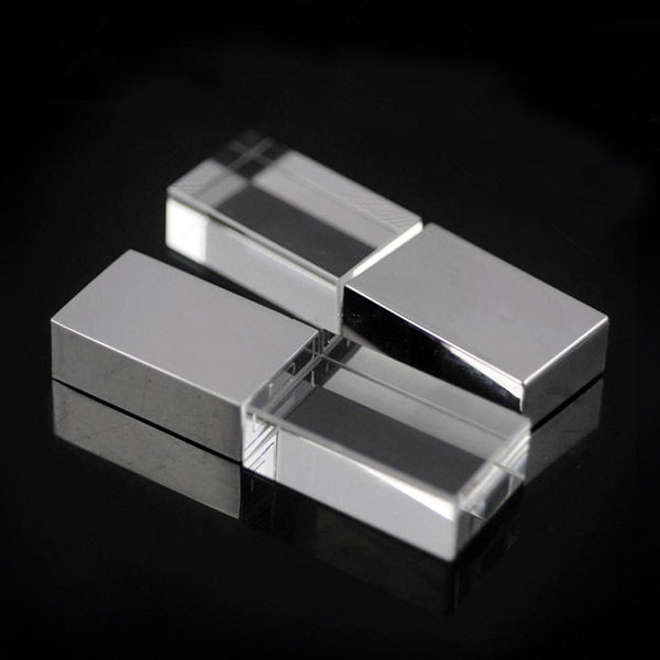 8190-16GB KRİSTAL USB BELLEK